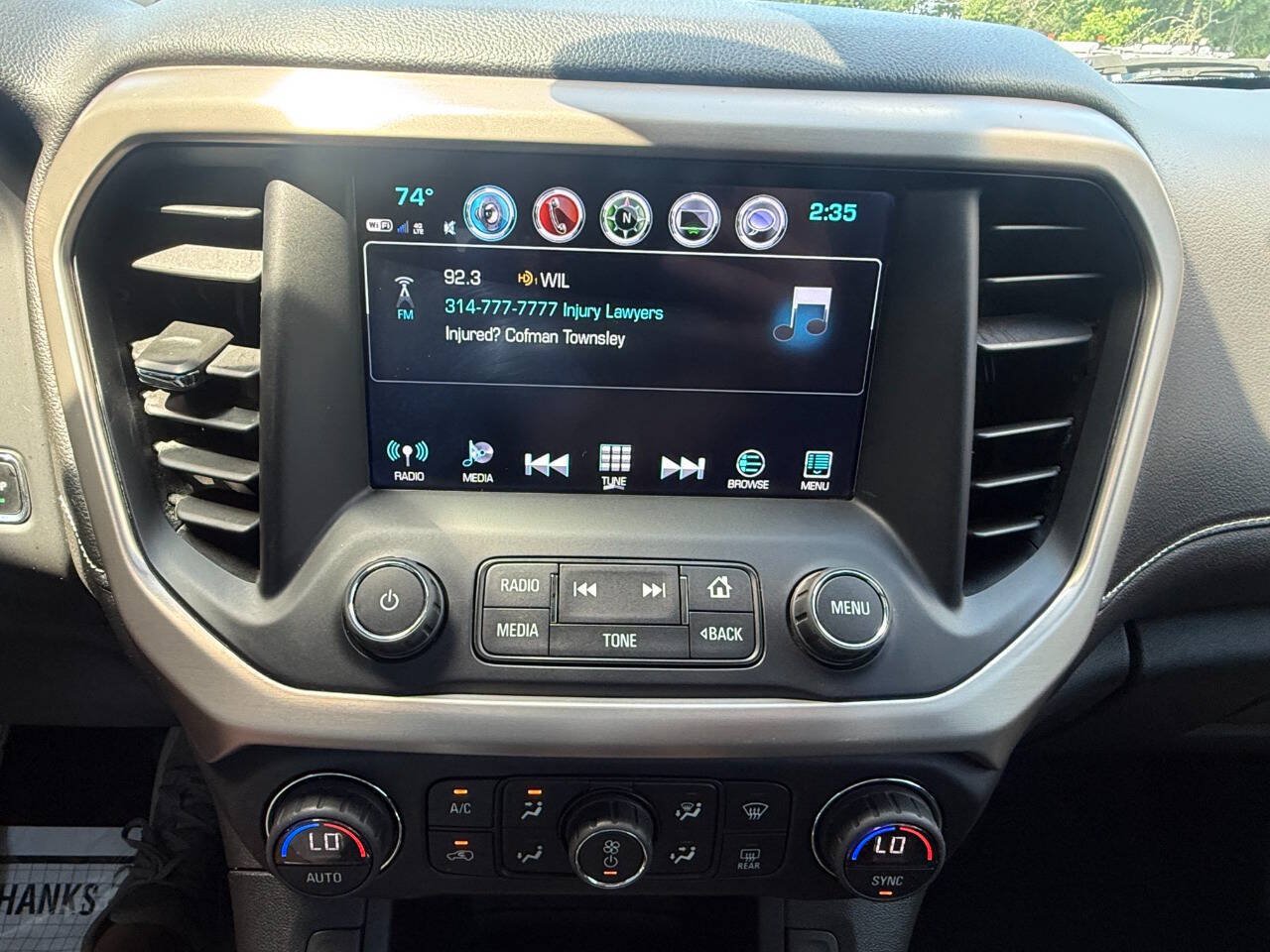 Used 2019 GMC Acadia Denali w/ Technology Package FWD image 15