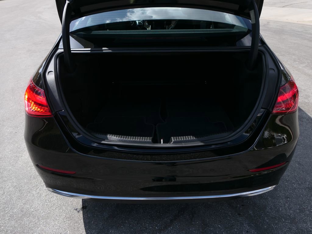 Used 2025 Mercedes-Benz C 300 4MATIC Sedan image 24