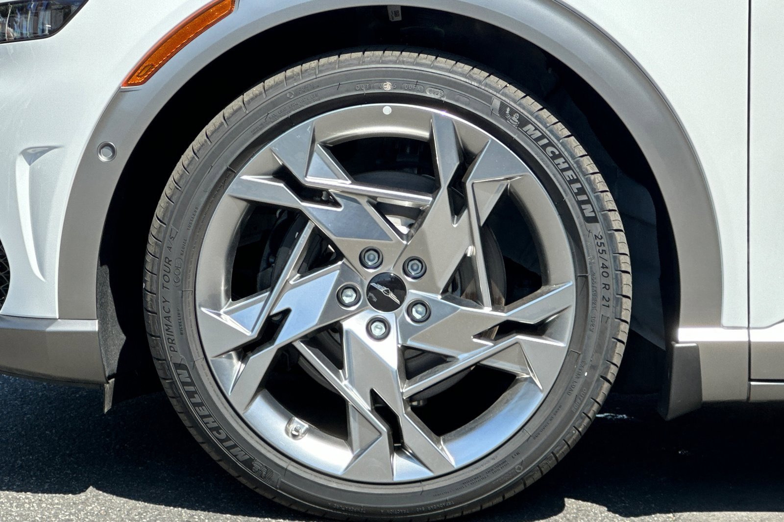 New 2024 Genesis GV60 Performance image 26