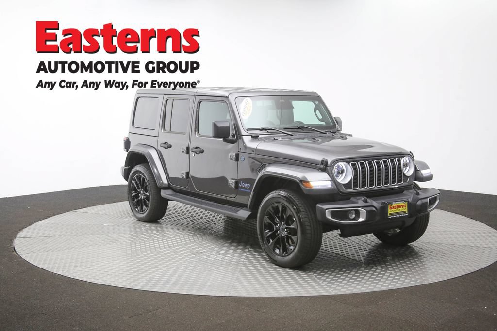 Used 2025 Jeep Wrangler Unlimited Sahara AWD/4WD image 45