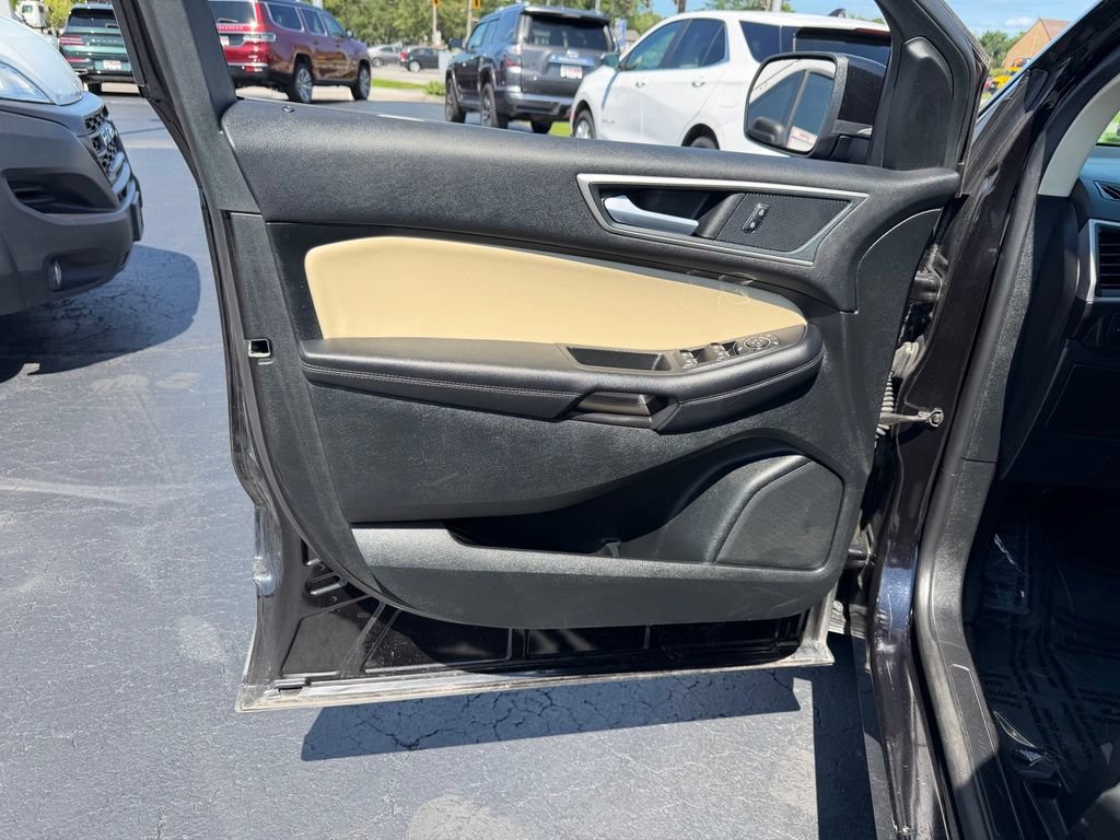 Used 2024 Ford Edge SEL AWD/4WD image 19