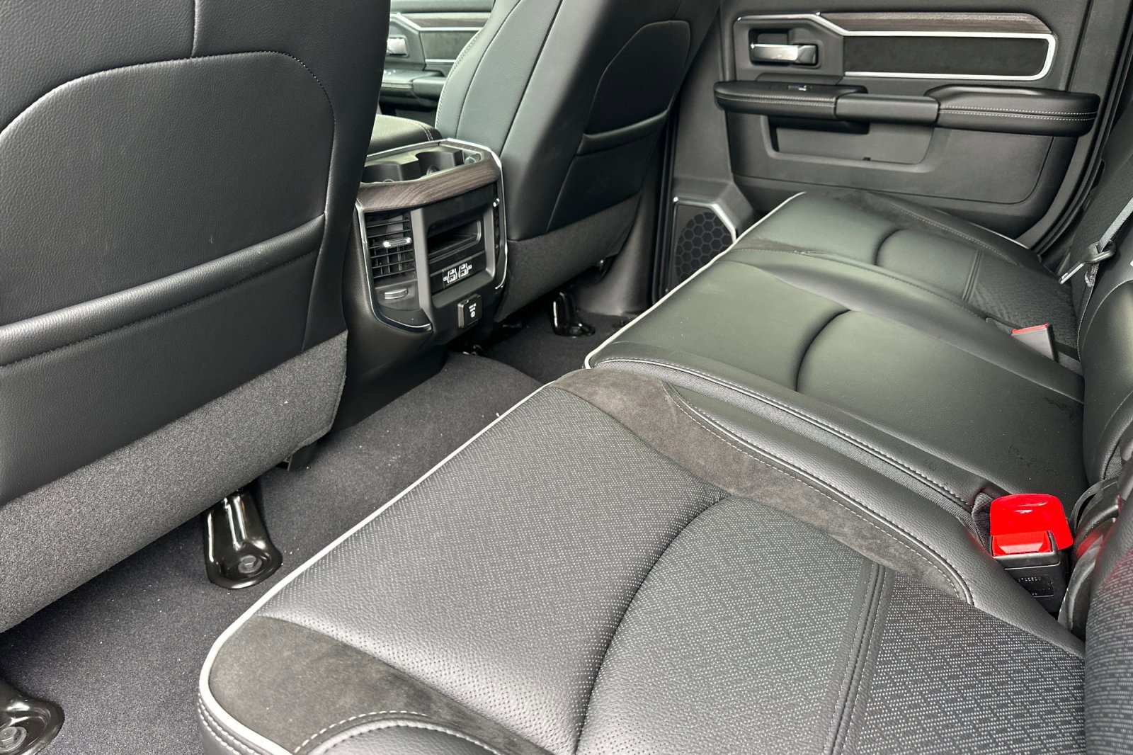 New 2026 RAM 2500 Laramie w/ Night Edition image 11