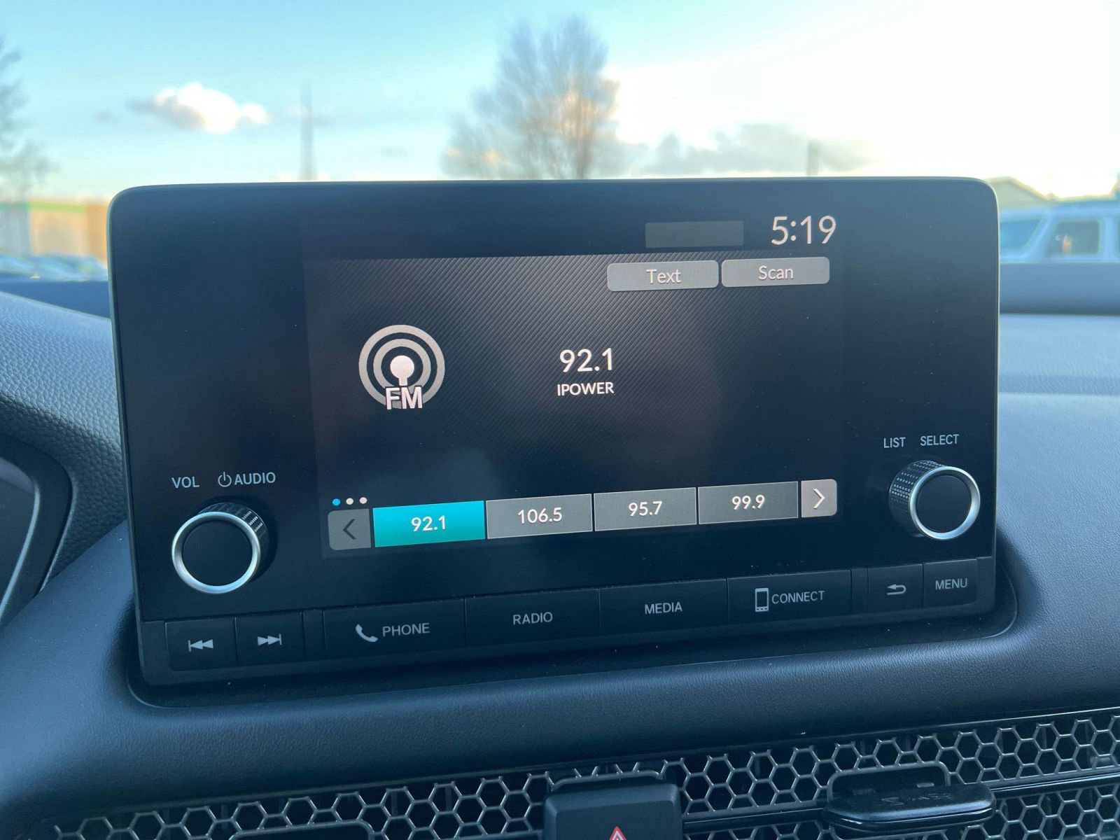 Used 2025 Honda HR-V Sport image 21