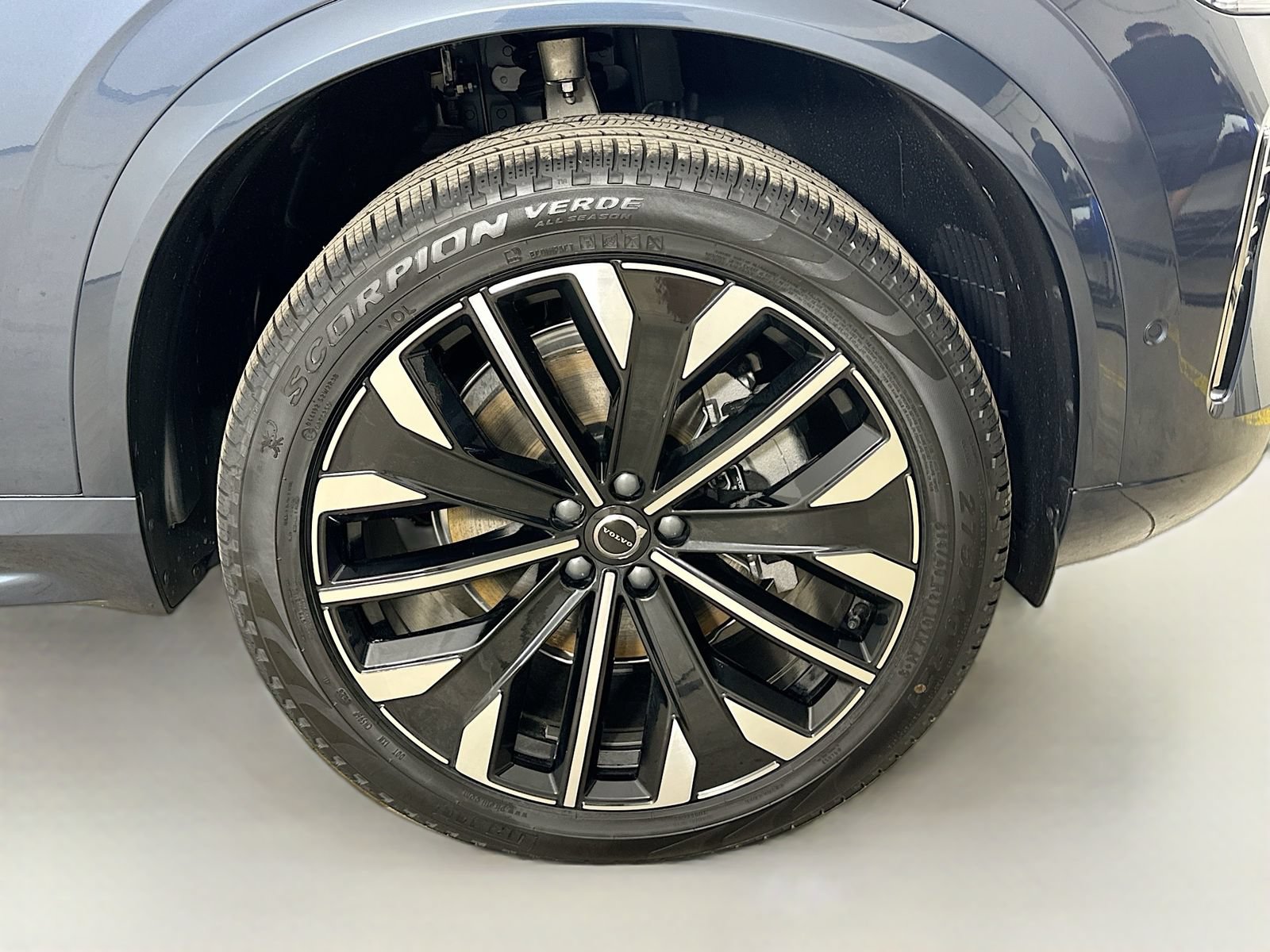 New 2026 Volvo XC90 B6 Ultra w/ Protection Package Premier AWD/4WD image 10