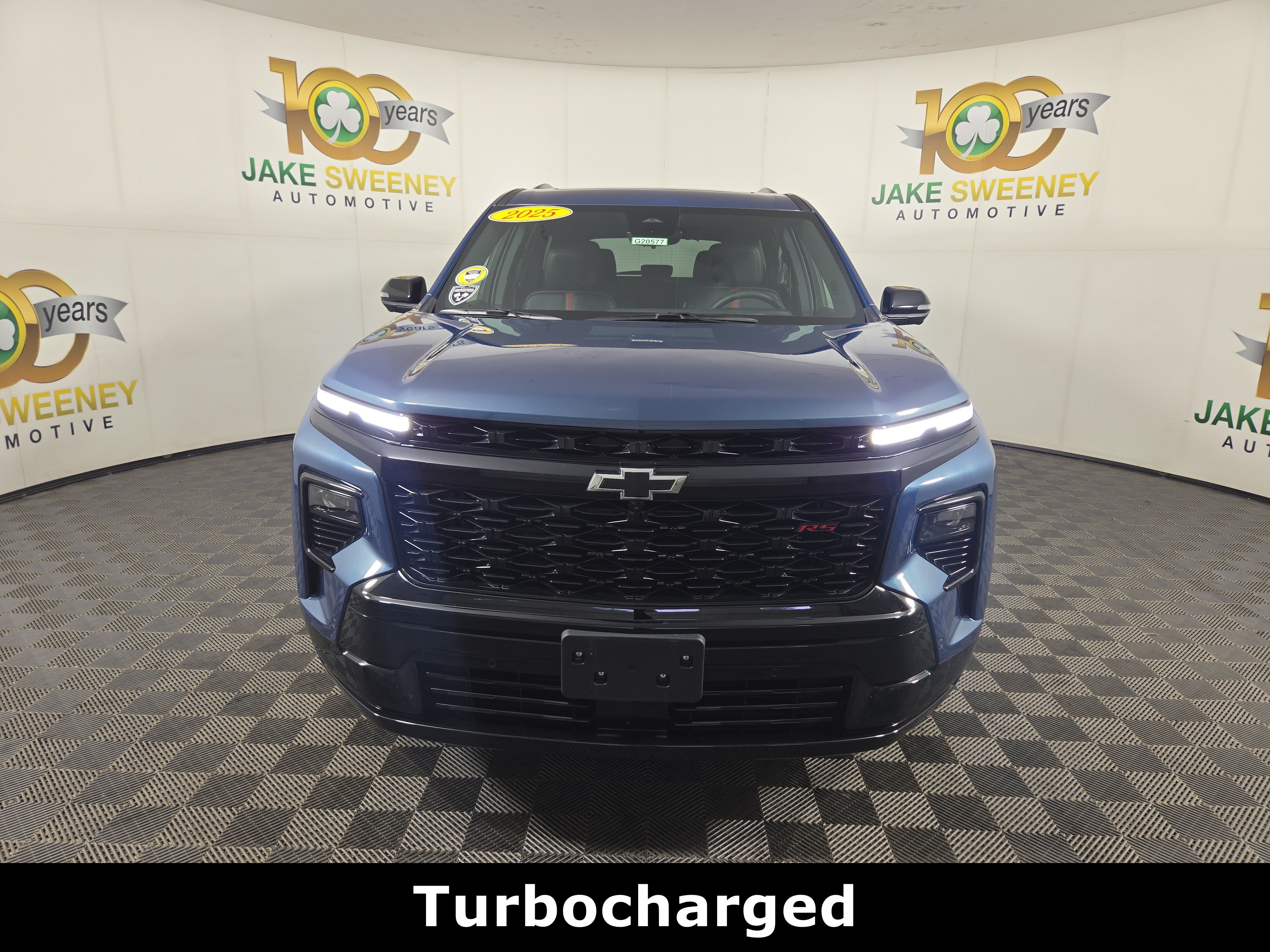 Certified 2025 Chevrolet Traverse RS AWD/4WD image 2