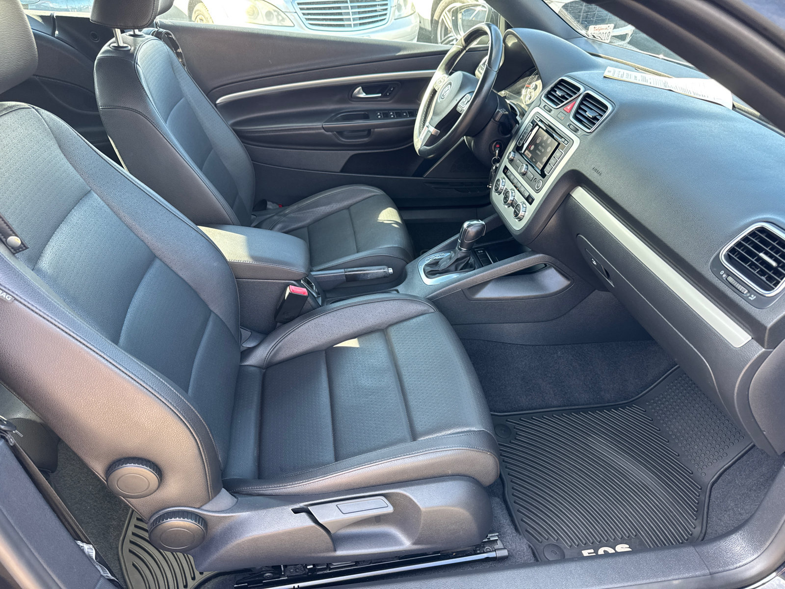 Used 2014 Volkswagen Eos Komfort FWD image 10