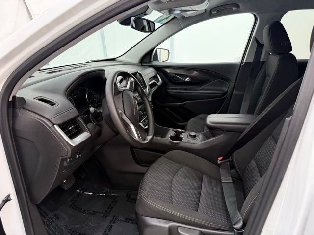 Used 2024 GMC Terrain SLE image 11