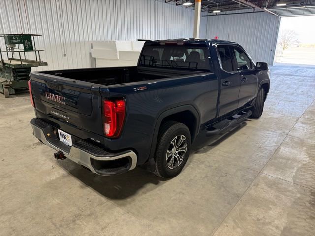 Used 2022 GMC Sierra 1500 SLE image 38