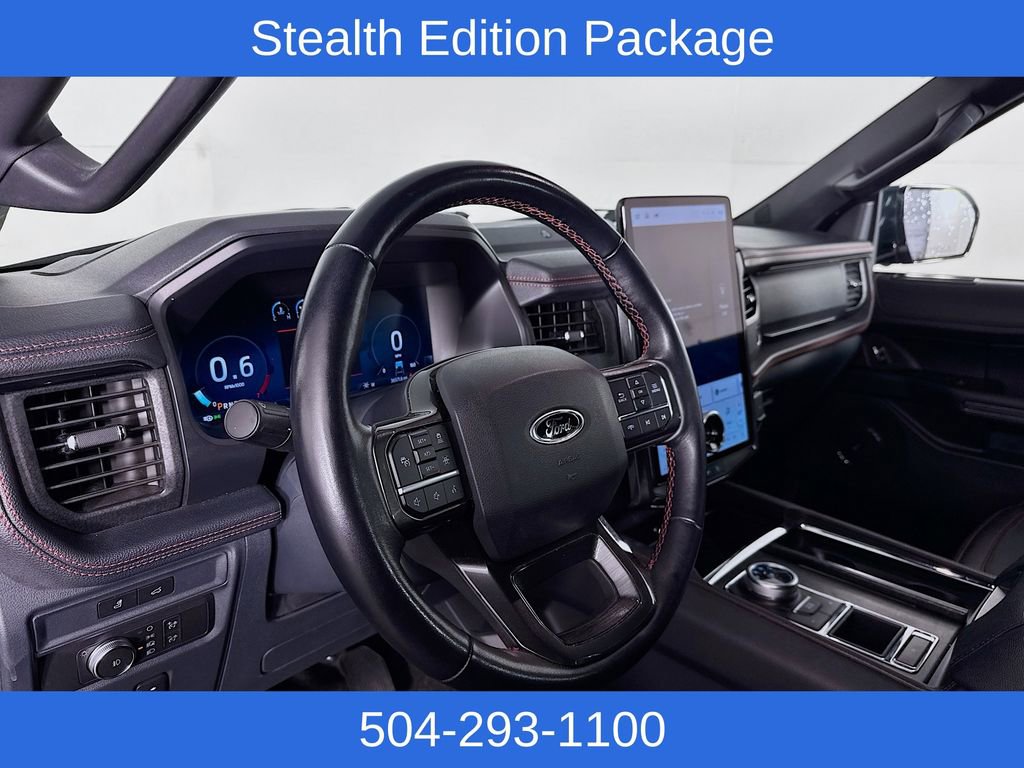 Used 2022 Ford Expedition Limited image 9