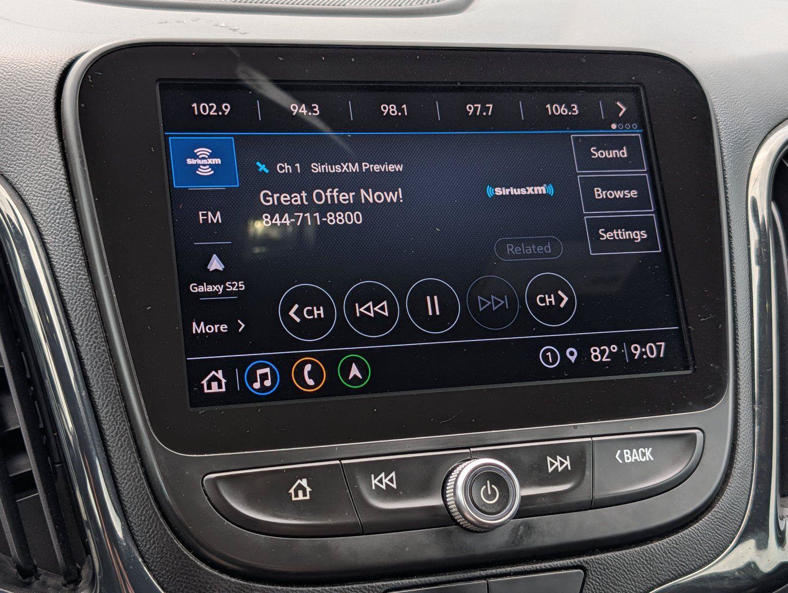 Used 2022 Chevrolet Equinox RS w/ RS Leather Package FWD image 16