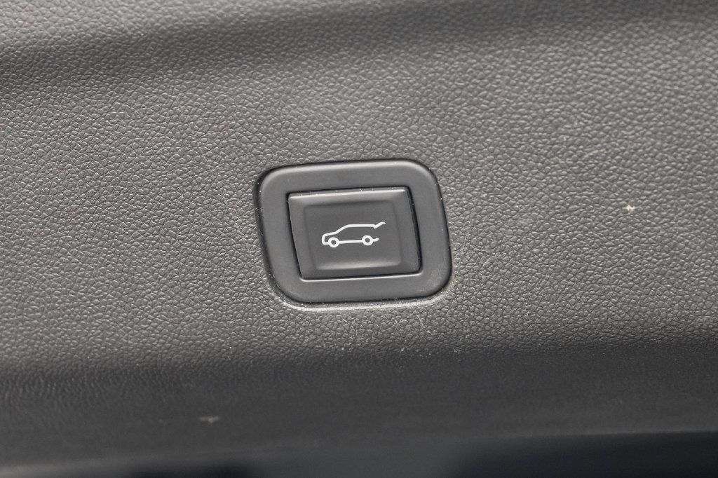 Used 2023 Cadillac Escalade ESV Luxury RWD image 42