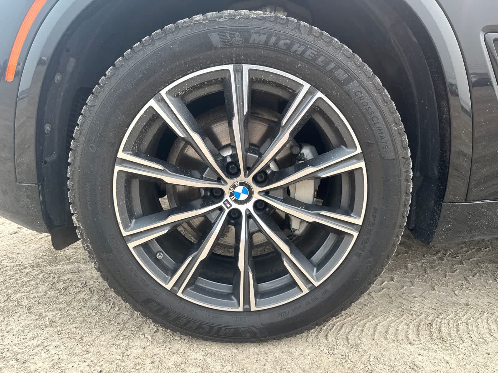 Used 2020 BMW X5 xDrive40i w/ M Sport Package AWD/4WD image 12