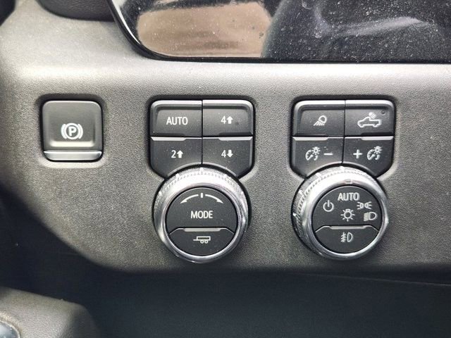 Used 2024 GMC Sierra 2500 SLT w/ SLT Premium Package image 20