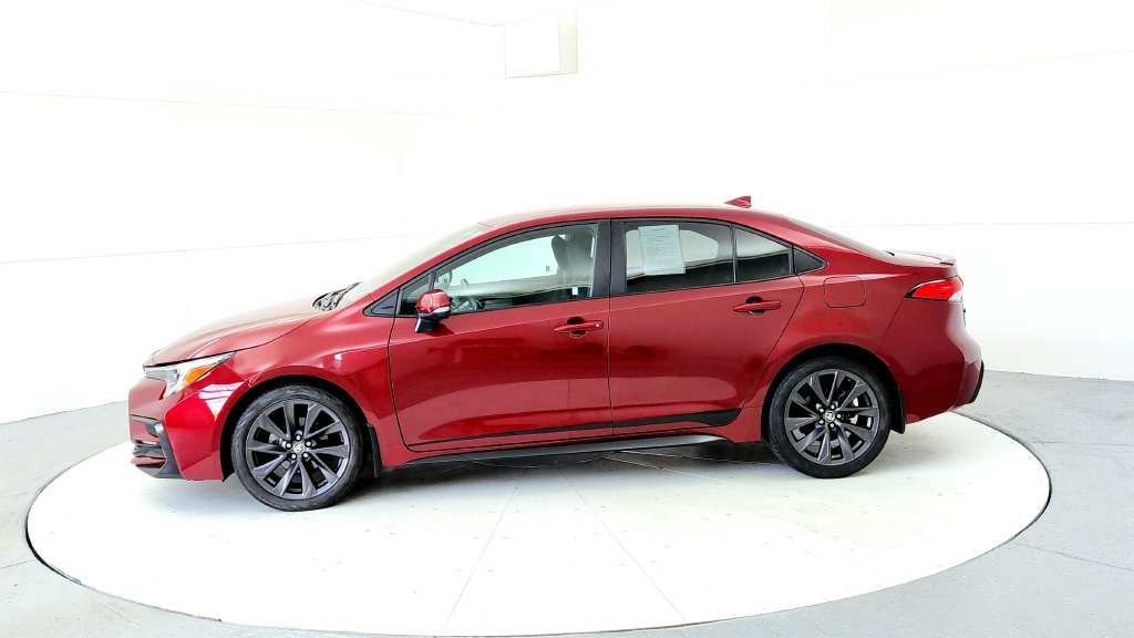 Certified 2024 Toyota Corolla SE FWD image 3