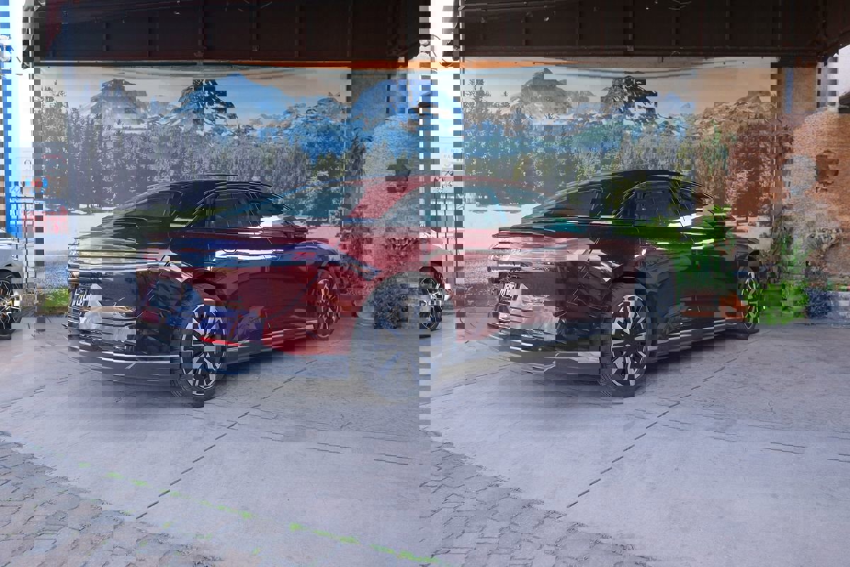 Used 2024 Lucid Air Touring image 5