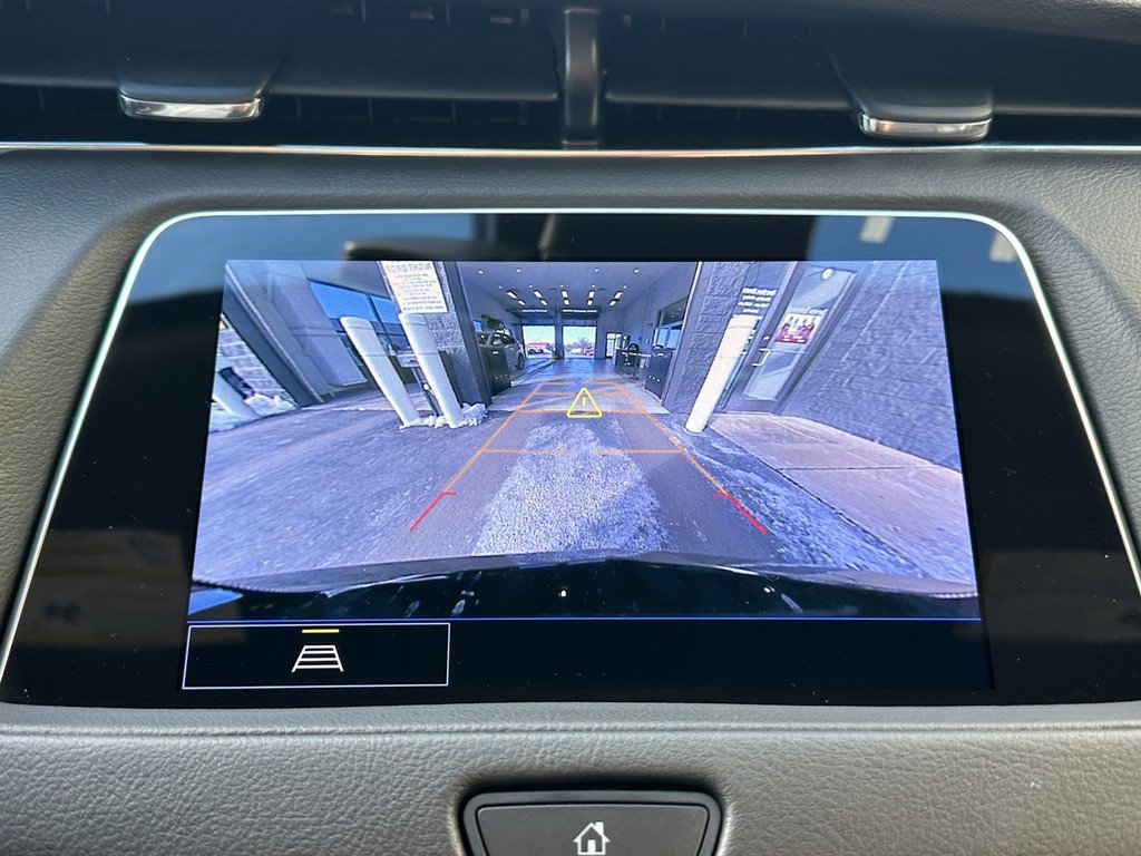 Certified 2023 Cadillac XT4 Luxury w/ Cold Weather Package image 24