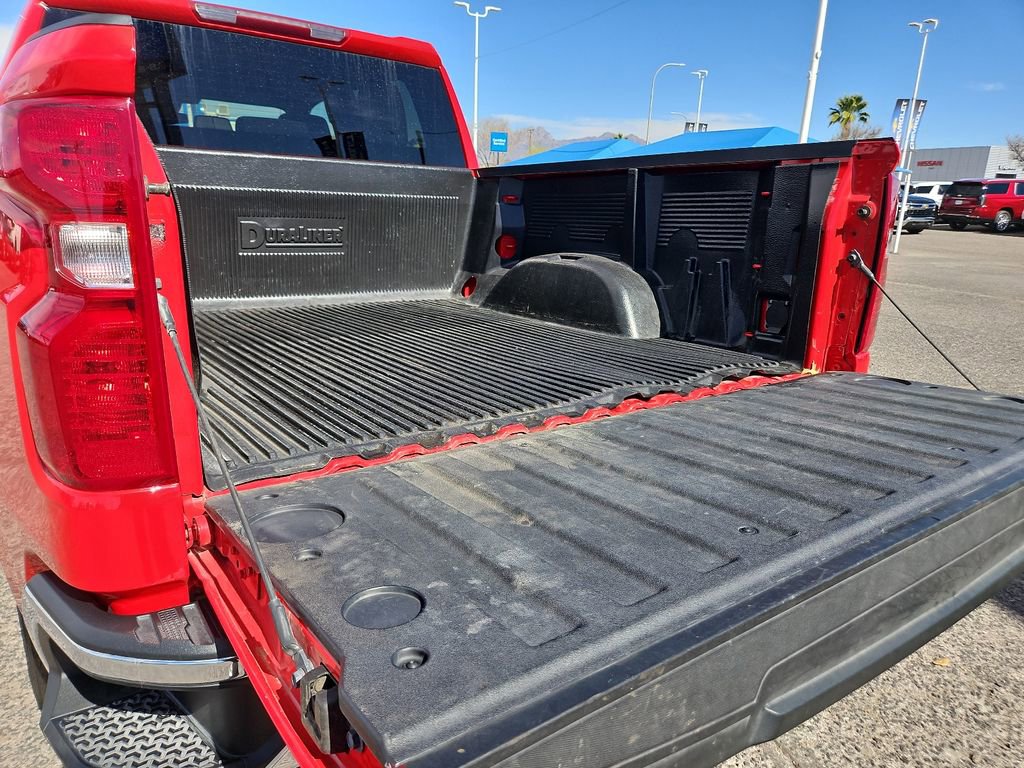Used 2025 Chevrolet Silverado 1500 LT image 10