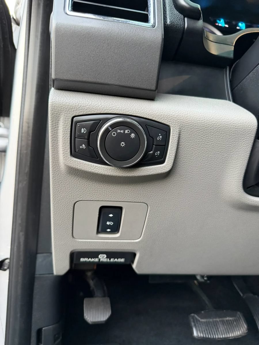 Used 2017 Ford F250 XLT w/ XLT Value Package AWD/4WD image 25