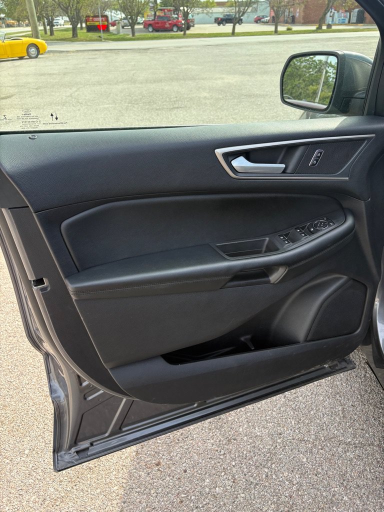 Used 2022 Ford Edge SEL AWD/4WD image 10