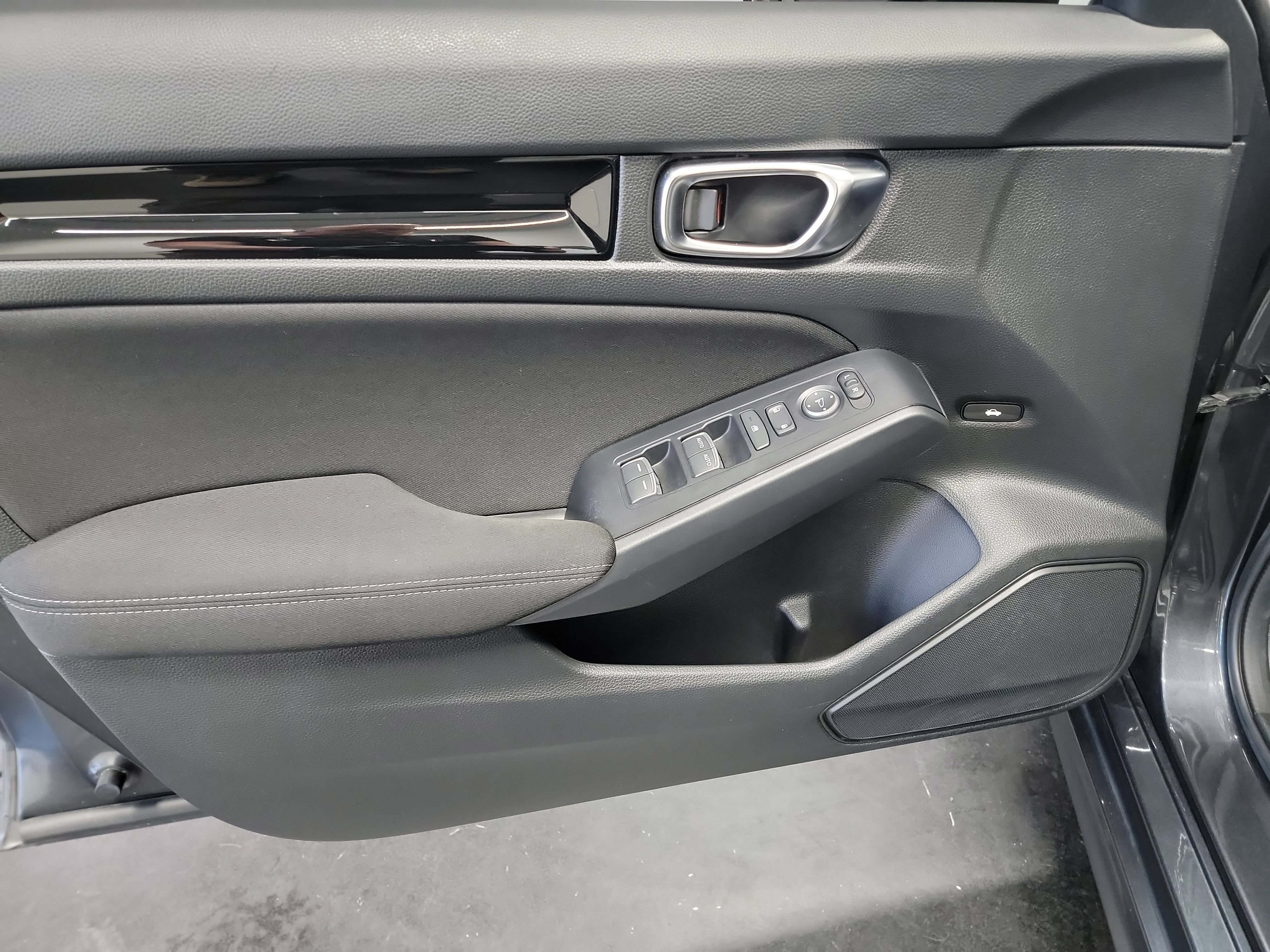Used 2024 Honda Civic EX image 13