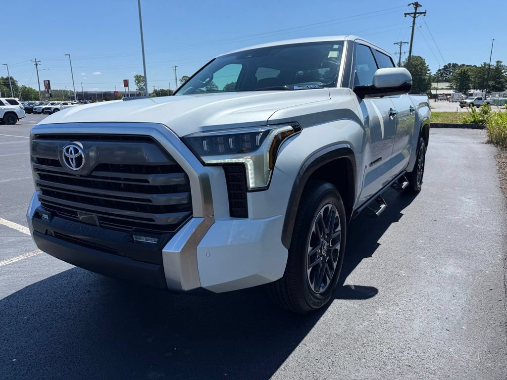 Used 2024 Toyota Tundra Limited AWD/4WD image 6