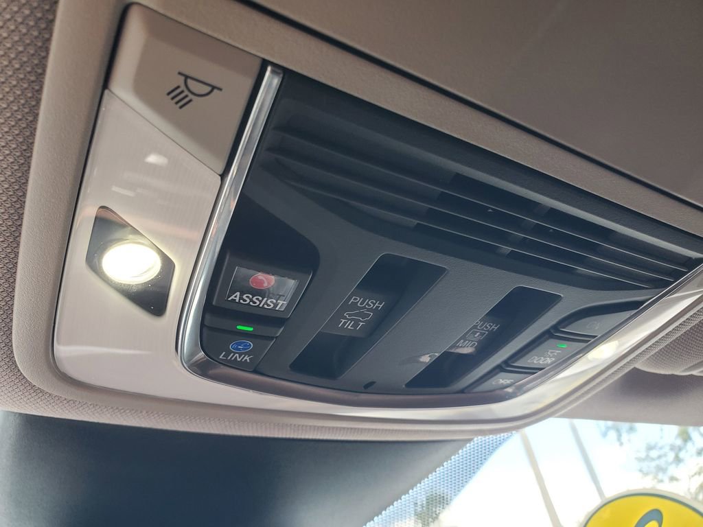 Certified 2022 Acura MDX FWD w/ Technology Package image 36