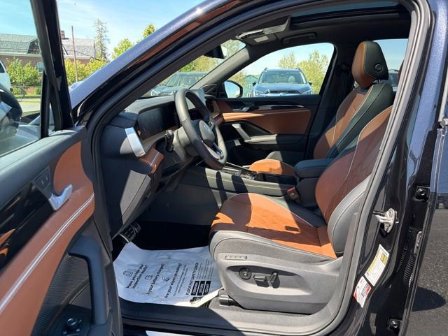 Used 2025 Volkswagen Tiguan SEL R-Line AWD/4WD image 13