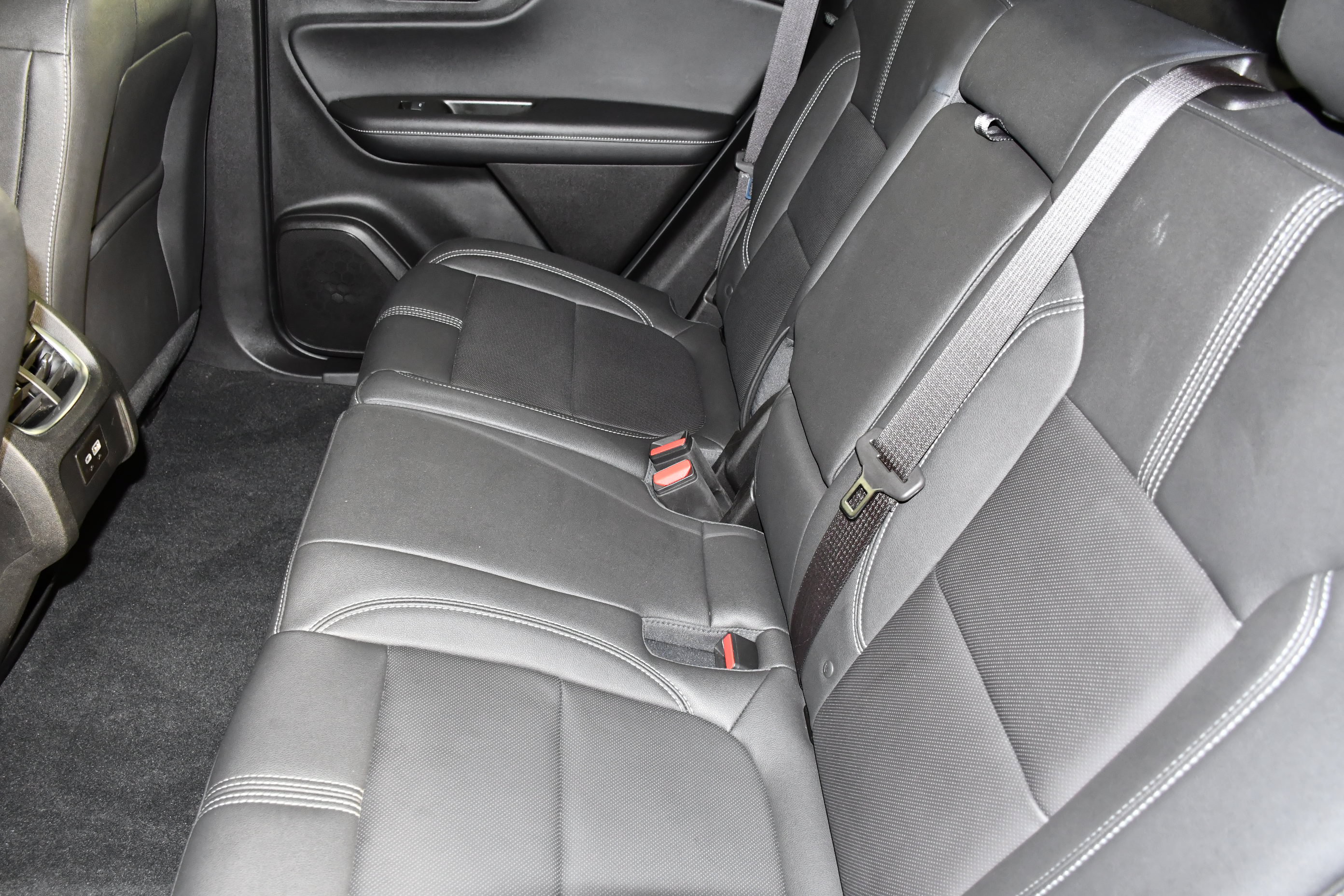 Used 2023 Chevrolet Blazer LT w/ Midnight/Sport Edition AWD/4WD image 48