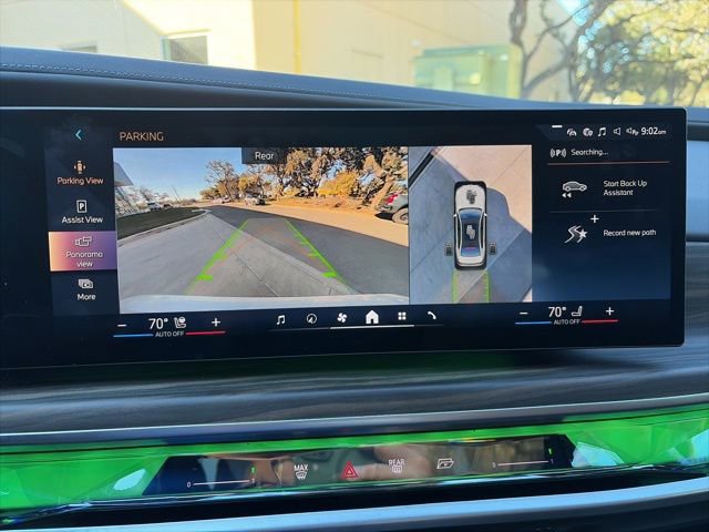 Used 2024 BMW 740i w/ Premium Package image 15