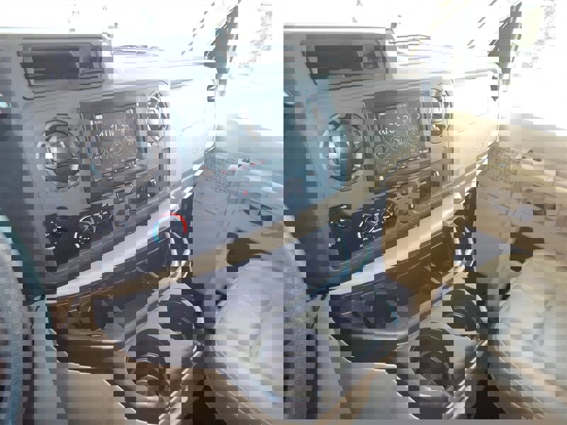 Used 2022 Ford E-450 and Econoline 450 Super Duty w/ Motorhome Prep Package image 28