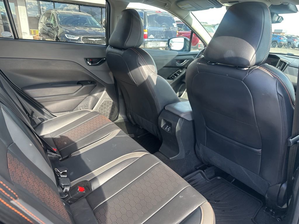 Used 2025 Subaru Crosstrek 2.5i Limited w/ Crosstrek Mirror Package image 16