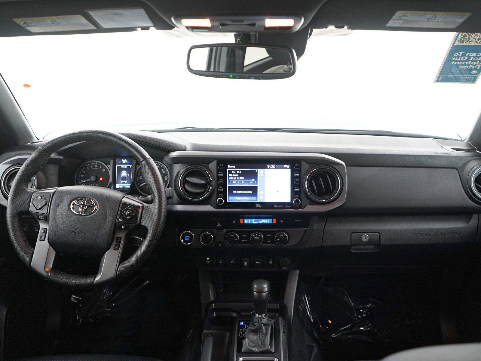 Used 2020 Toyota Tacoma TRD Sport w/ TRD Premium Sport Package AWD/4WD image 13