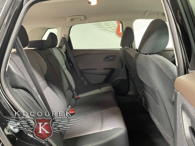 Used 2021 Nissan Rogue S image 21