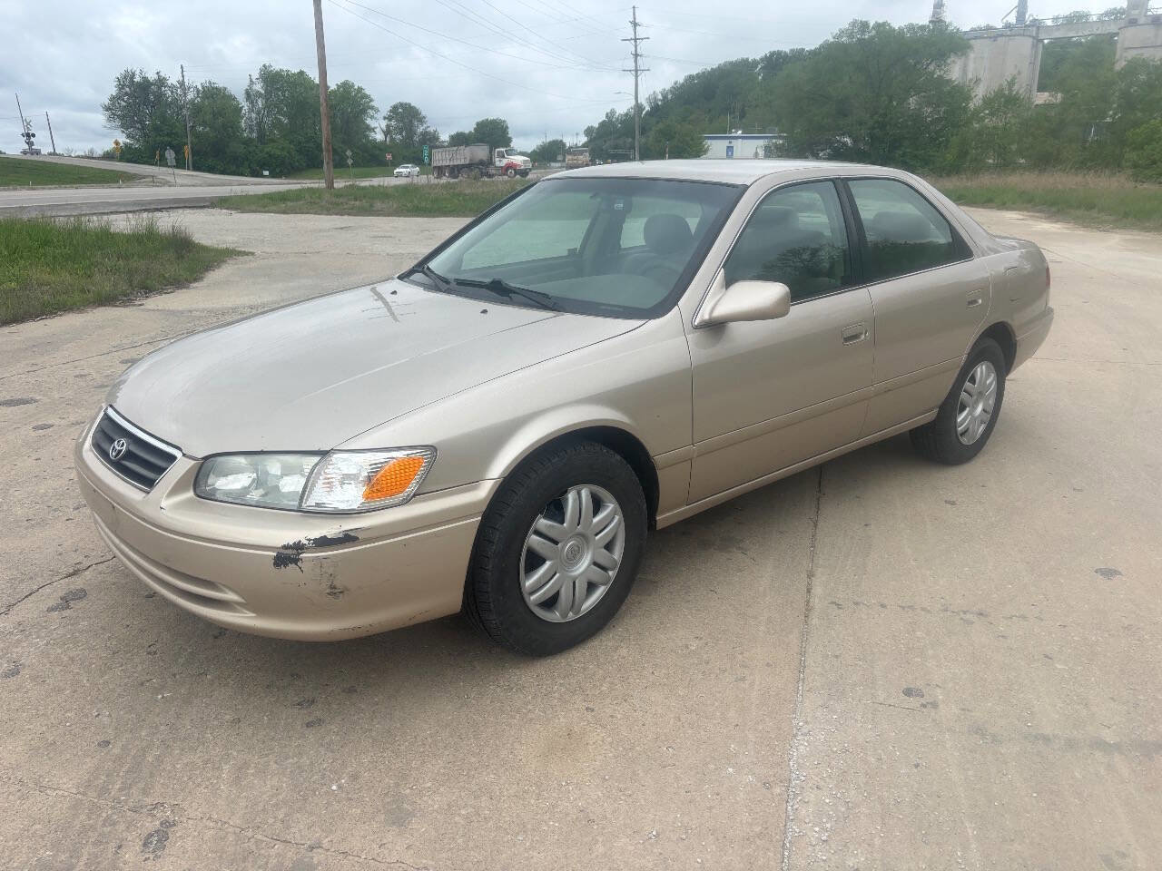 Used 2000 Toyota Camry LE
