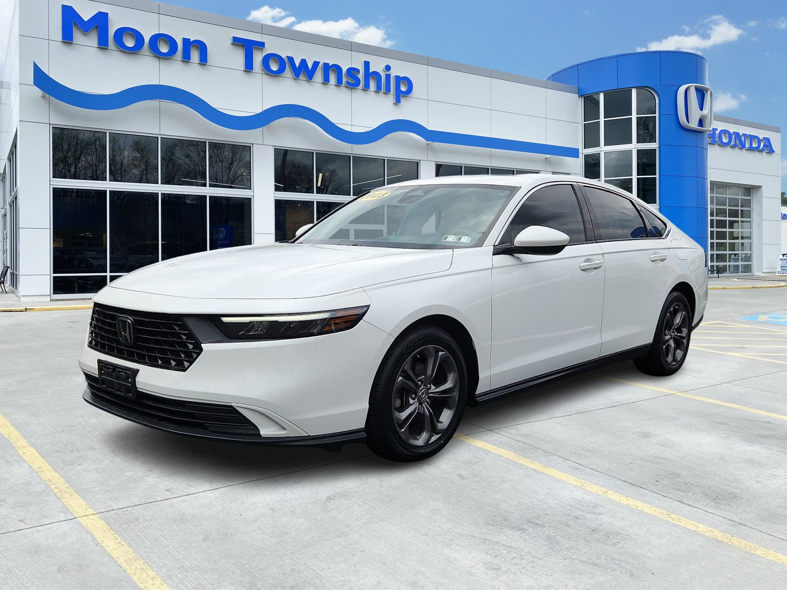 Used 2023 Honda Accord EX image 3