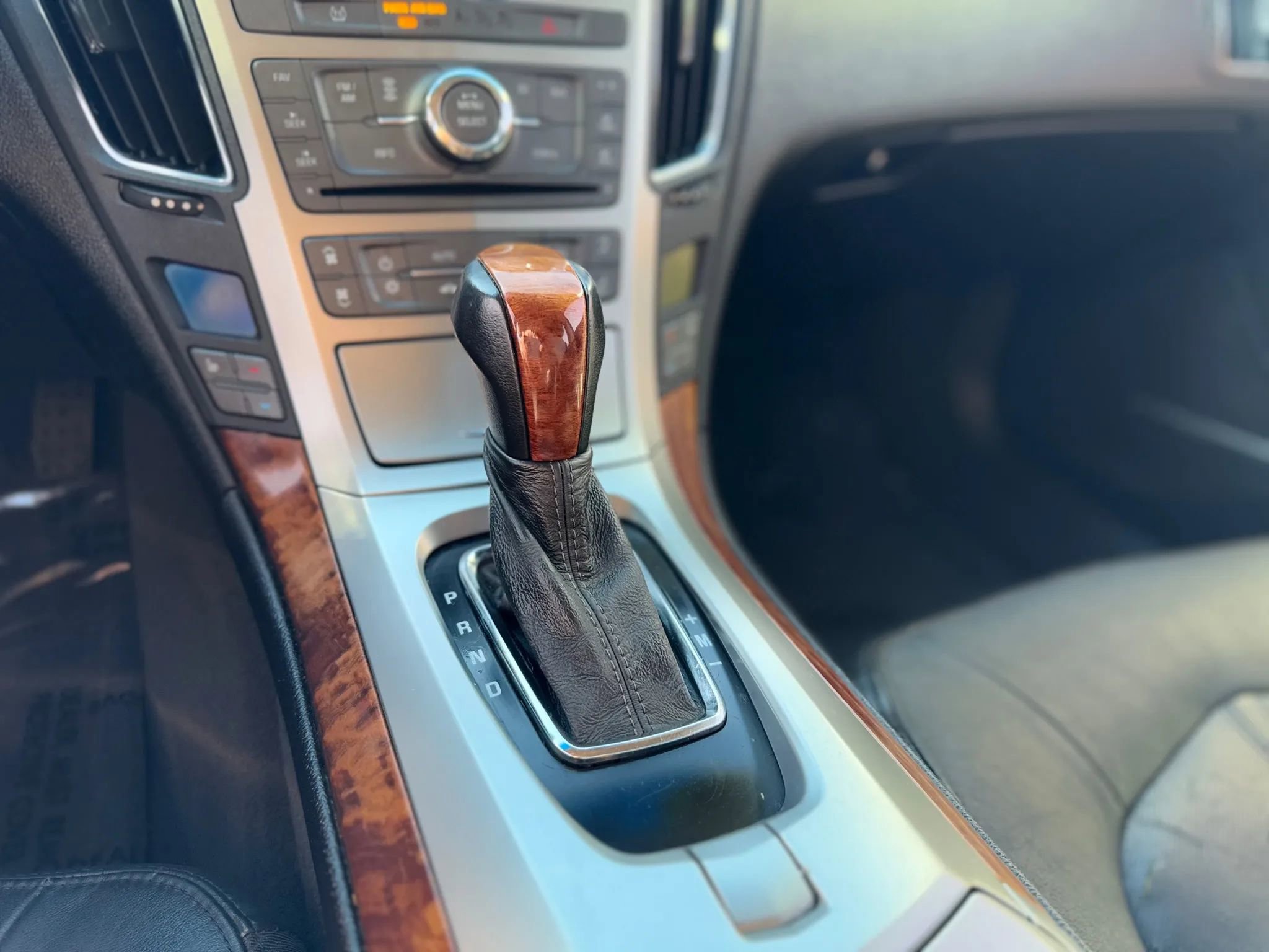 Used 2011 Cadillac CTS Luxury RWD image 24