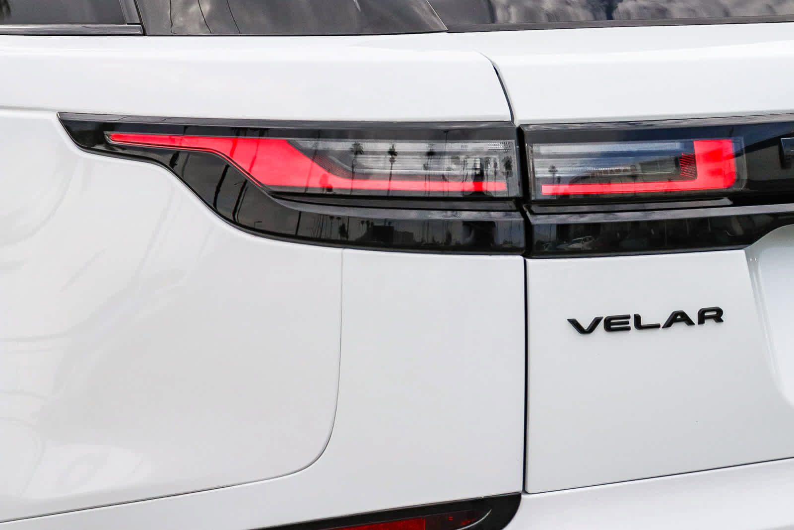 Used 2024 Land Rover Range Rover Velar Dynamic SE AWD/4WD image 11