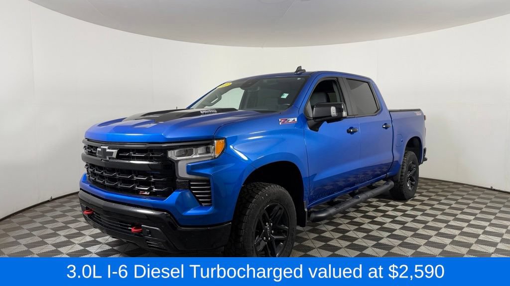 Used 2022 Chevrolet Silverado 1500 LT Trail Boss w/ LT Trail Boss Premium Package AWD/4WD image 3