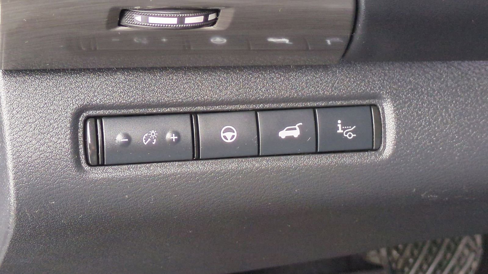 Used 2022 Nissan Pathfinder Platinum w/ Cargo Package image 16