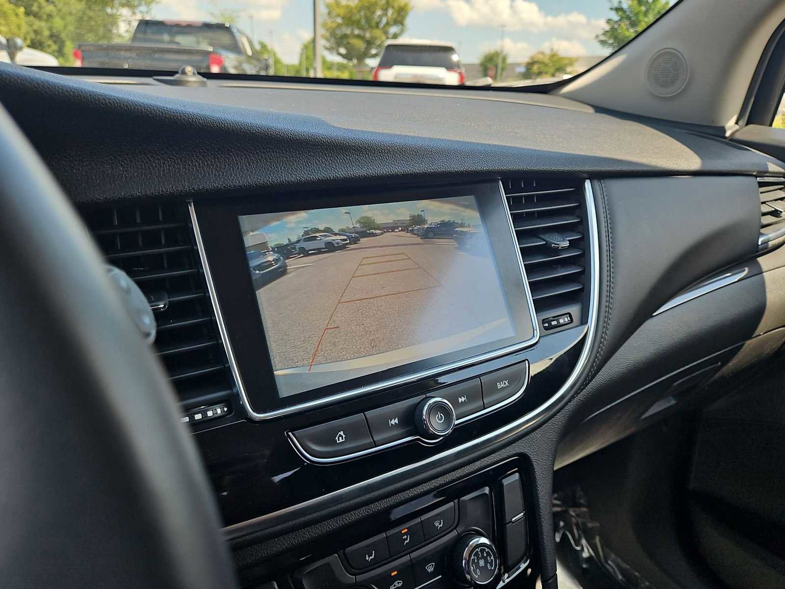Certified 2018 Buick Encore Preferred FWD image 28