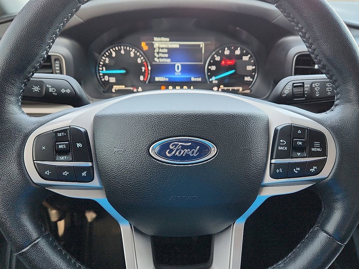 Used 2022 Ford Explorer XLT w/ Equipment Group 202A AWD/4WD image 12