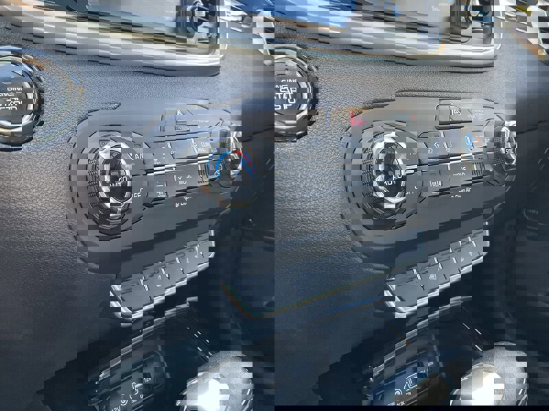 Used 2017 Kia Sorento SX image 32