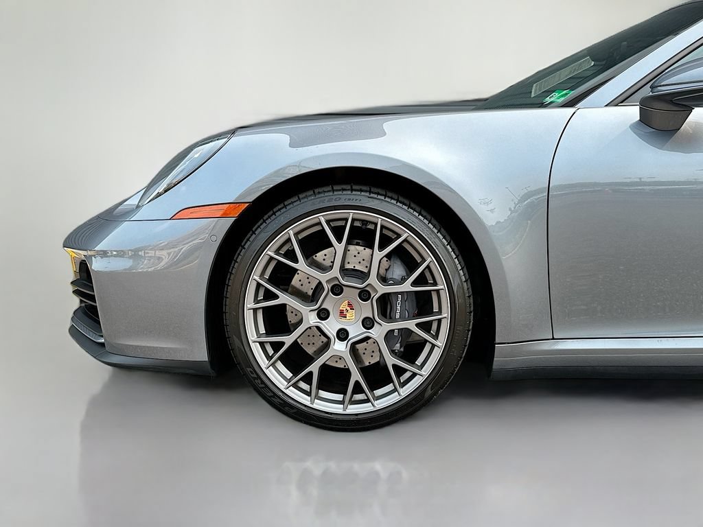 Certified 2025 Porsche 911 Carrera Cabriolet RWD image 32