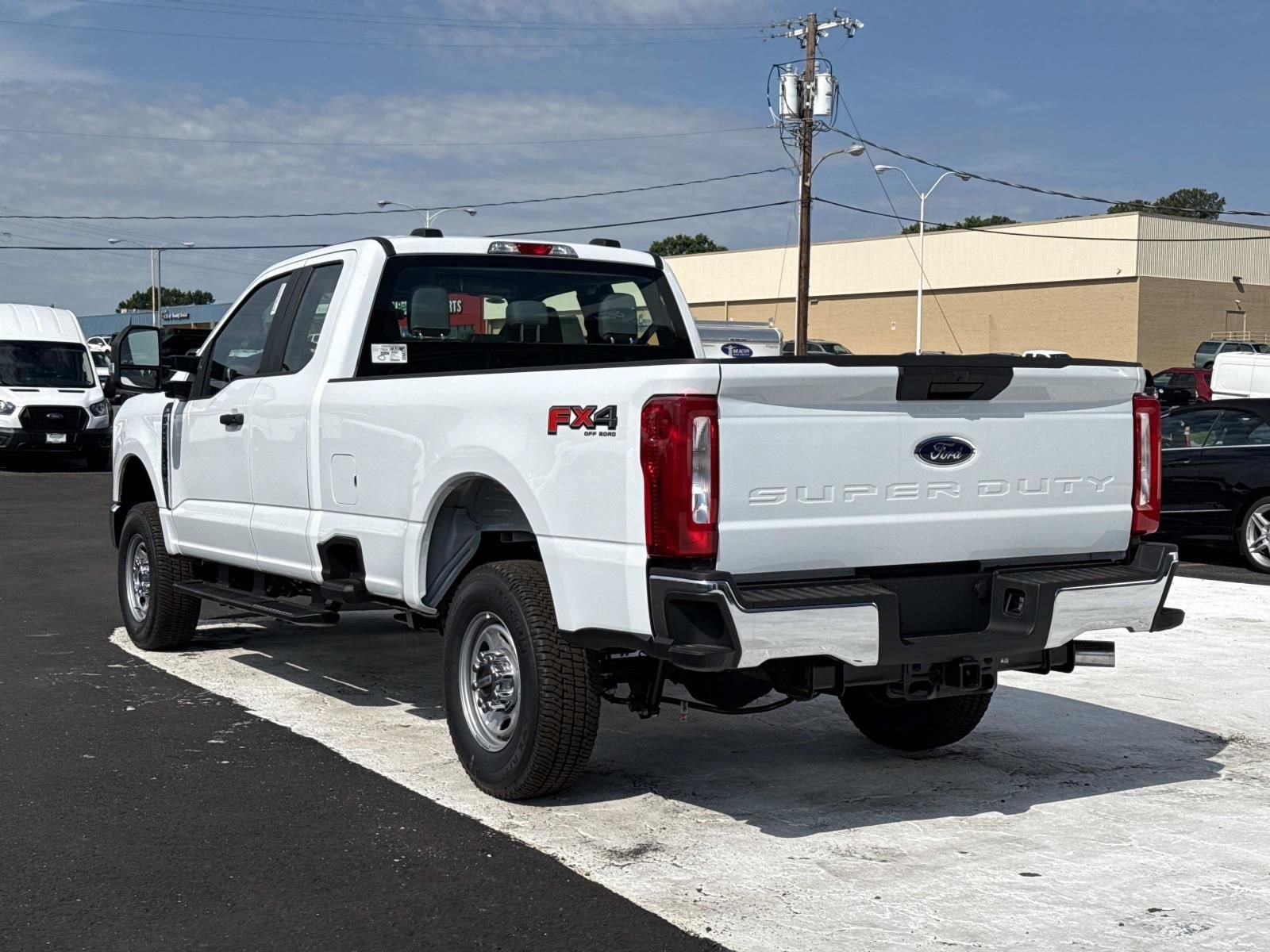 New 2026 Ford F250 XL w/ FX4 Off-Road Package AWD/4WD image 5