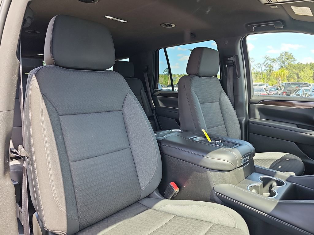 Used 2023 GMC Yukon SLE image 13