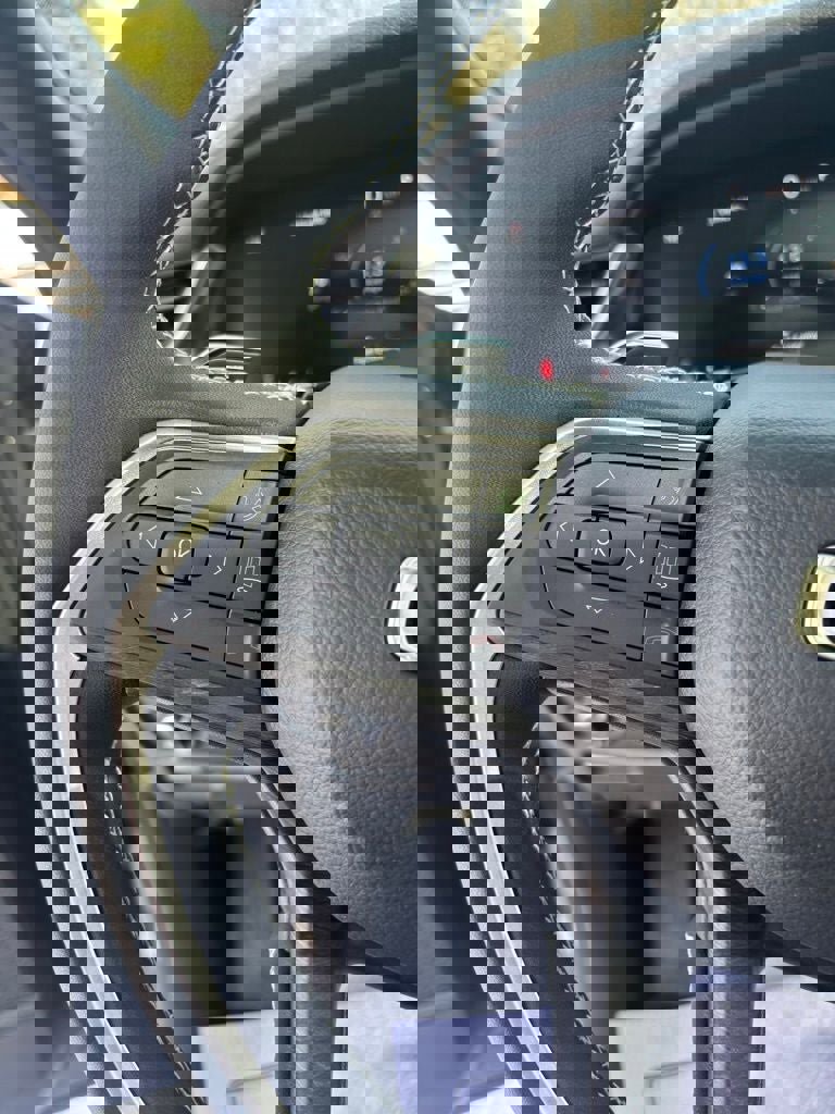 New 2025 Jeep Grand Cherokee L Limited image 12