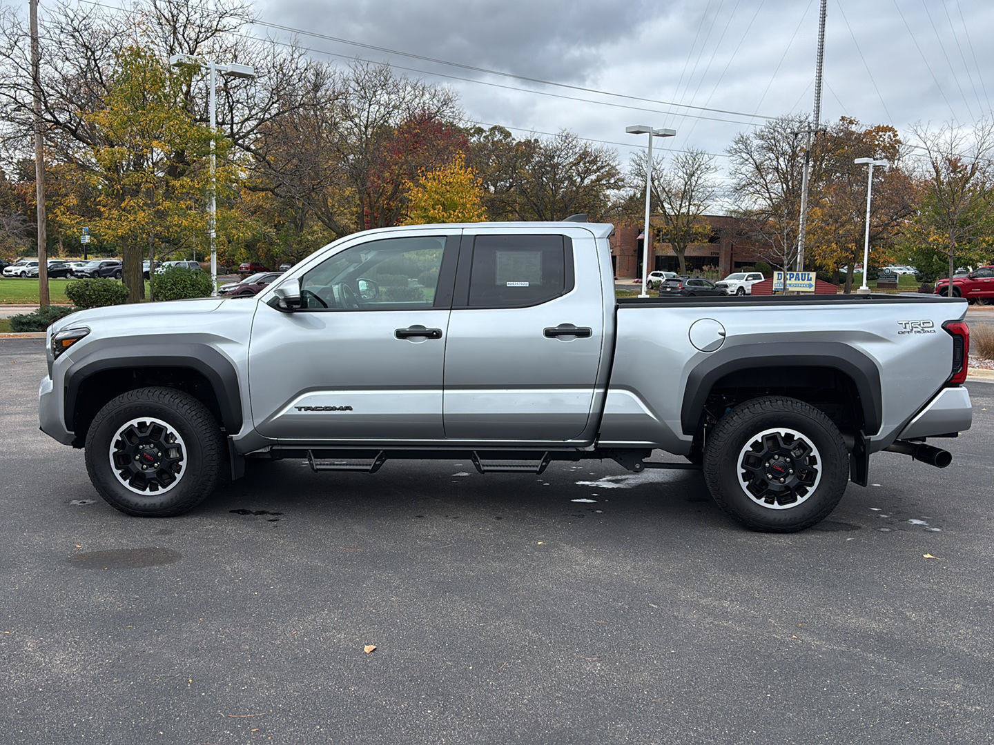 Used 2024 Toyota Tacoma TRD Off-Road w/ TRD Off Road Premium Package AWD/4WD image 15