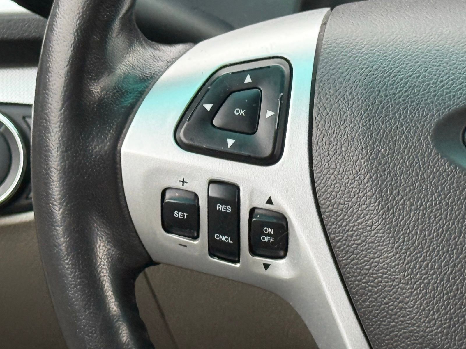 Used 2015 Ford Explorer XLT w/ Equipment Group 201B image 27