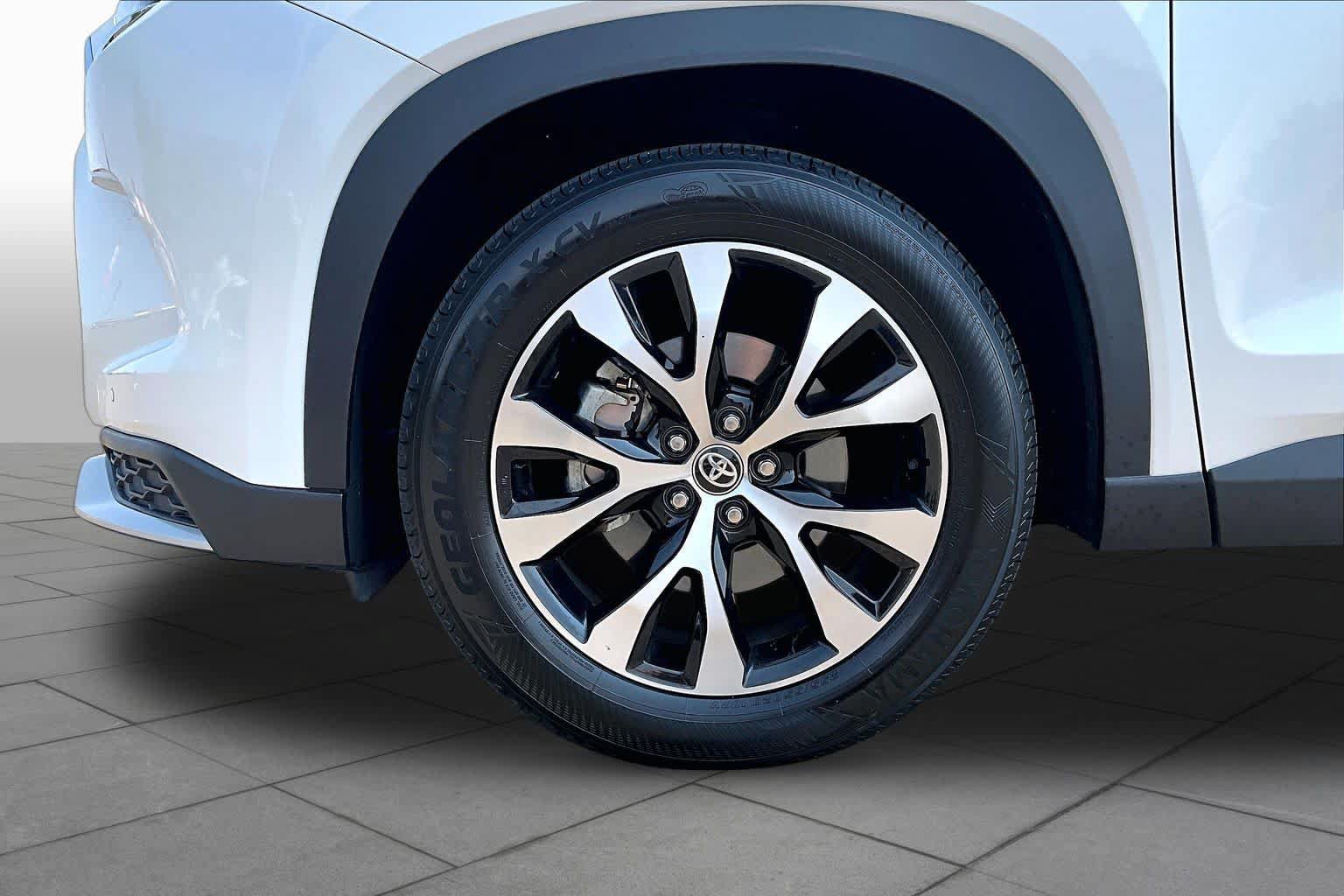 Certified 2024 Toyota Grand Highlander AWD Hybrid image 10