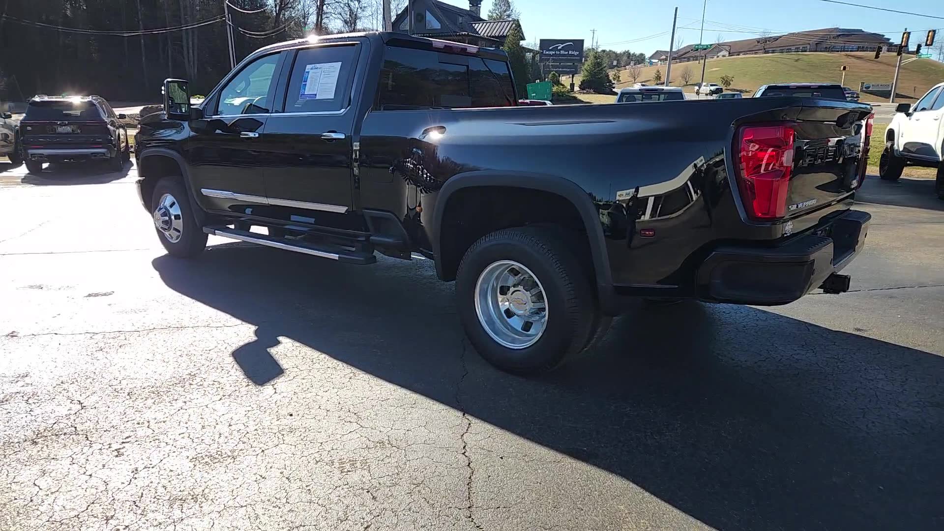 Used 2025 Chevrolet Silverado 3500 High Country w/ High Country Premium Package image 12
